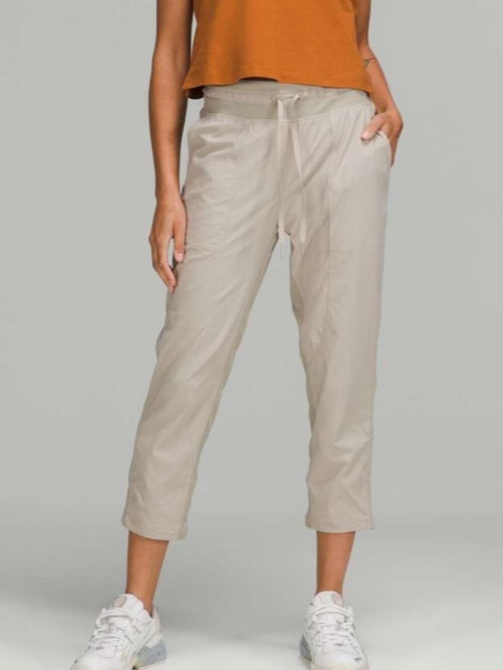 Lululemon Cream Dance Studio Mid Rise 25” Crop Pants